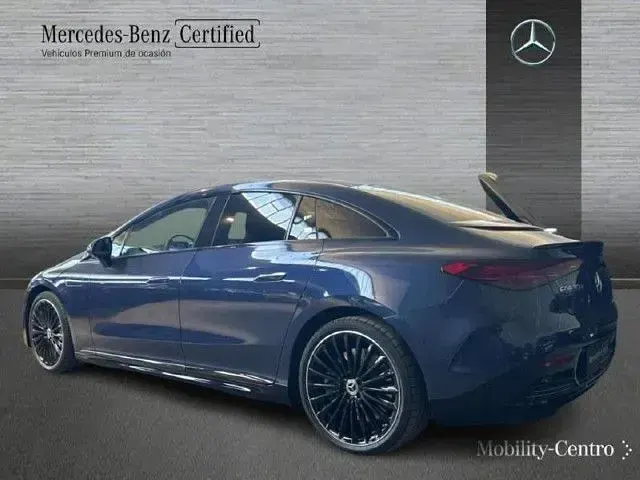 Usado Mercedes EQE350 AMG 214 kW (292 CV) 2025 Azul sodalita Berlina