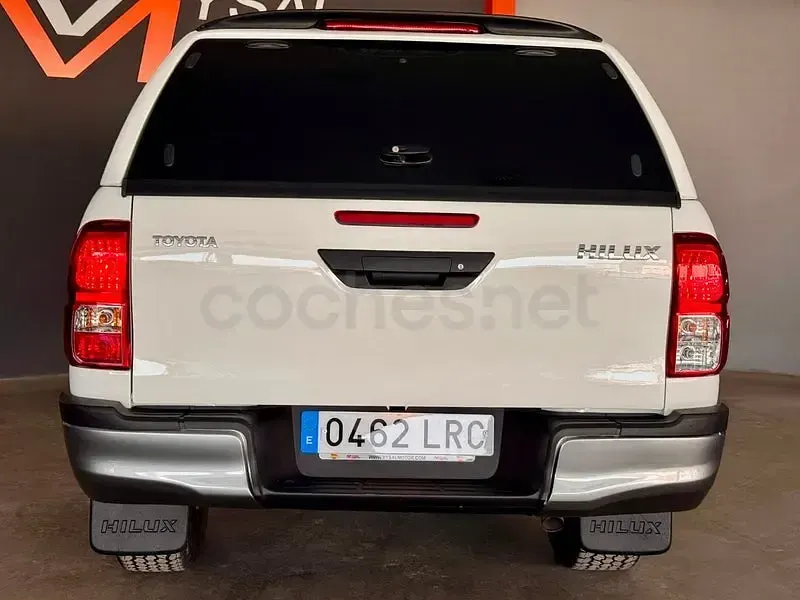 Usado Toyota HiLux 150 CV (110 kW) 2021 Blanco Pickup/Camioneta