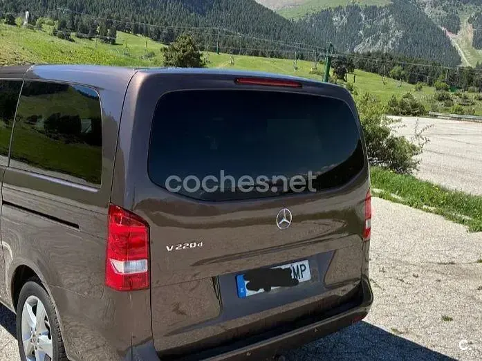 Usado Mercedes V220 Avantgarde 163 CV (119 kW) 2018 Marrón Monovolumen