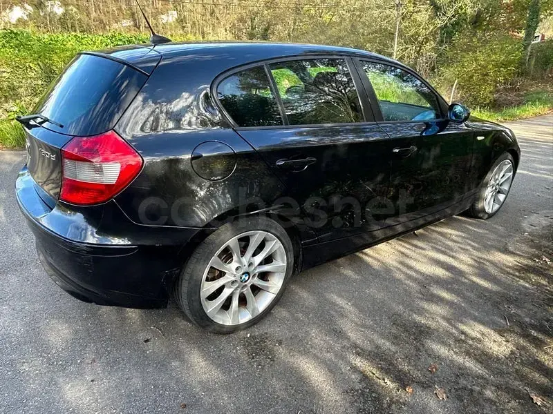 Usado BMW 120 163 CV (119 kW) 2006 Negro Utilitario