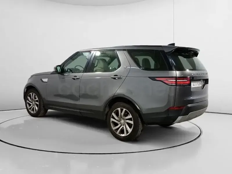 Usado Land Rover Discovery HSE 240 CV (176 kW) 2019 Gris / plata SUV