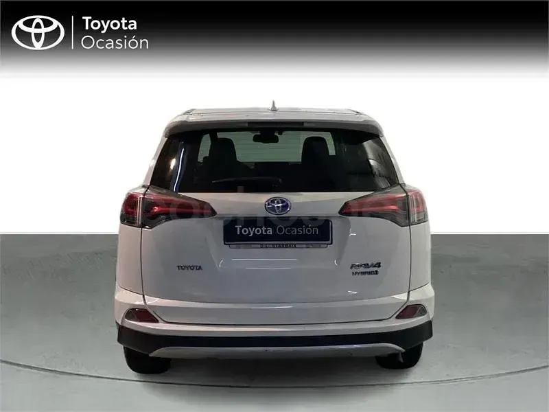 Usado Toyota RAV4 Hybrid Advance 197 CV (144 kW) 2016 Blanco SUV