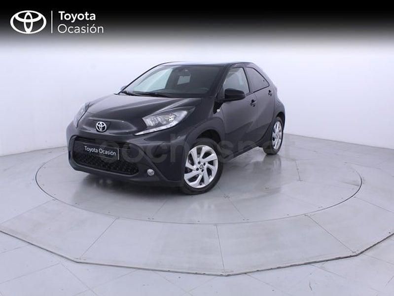 Usado Toyota Aygo X Play 72 CV (52 kW) 2025 Negro SUV