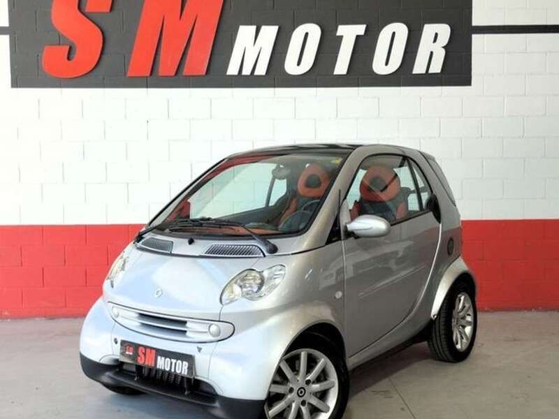 Plateado Usado 2007 Smart ForTwo Coupé Passion Coupe | 4990 € - Imagen 1/4