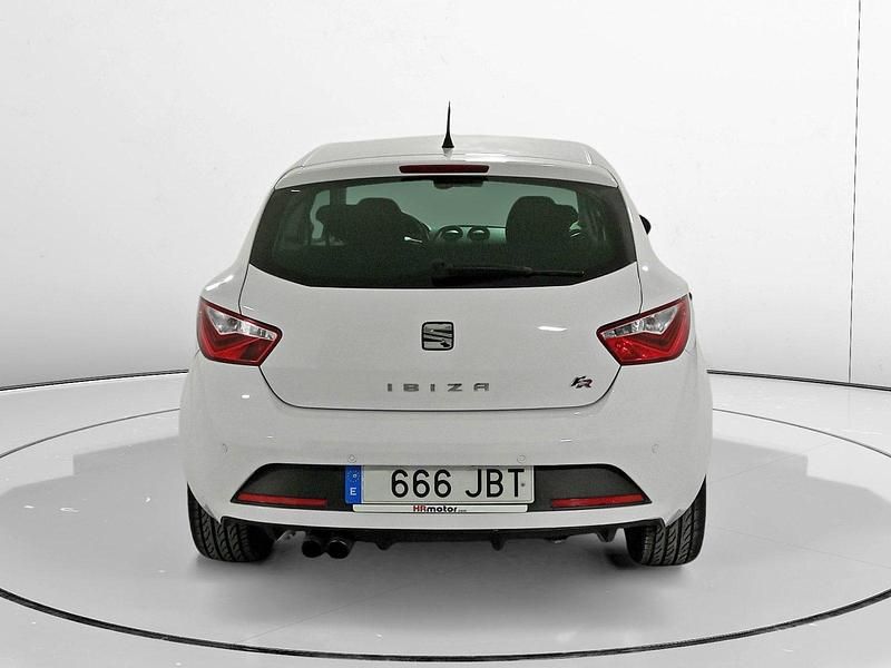 Usado Seat Ibiza 105 CV (77 kW) 2014 Utilitario