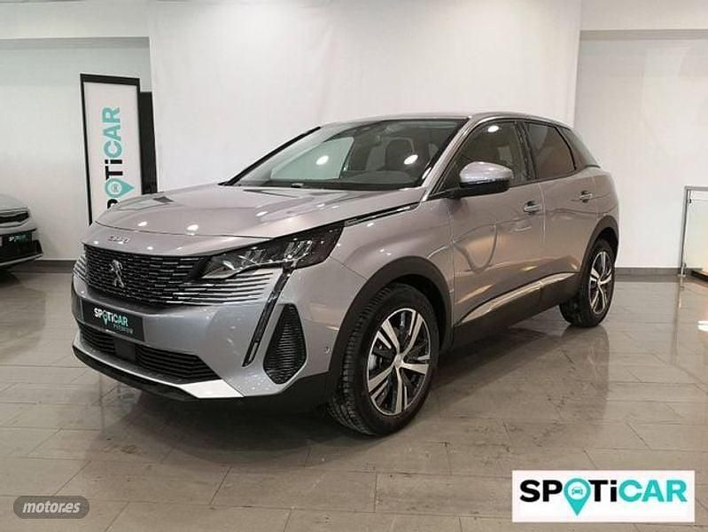 Usado Peugeot 3008 Allure 131 CV (96 kW) 2024 Gris SUV