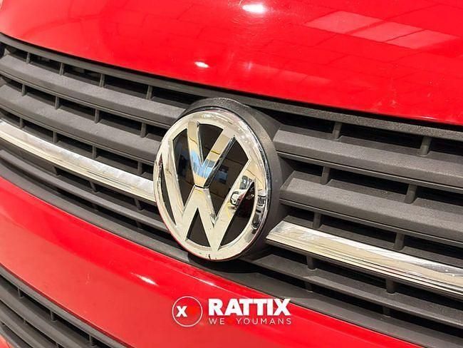 Usado VW Caravelle Trendline 150 CV (110 kW) 2018 Rojo Monovolumen