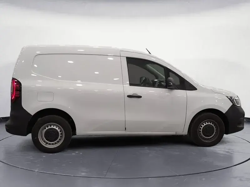 Usado Renault Kangoo 75 CV (55 kW) 2025 Blanco Monovolumen