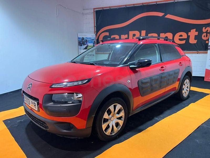 Usado Citroën C4 Feel 110 CV (80 kW) 2017 Rojo Berlina