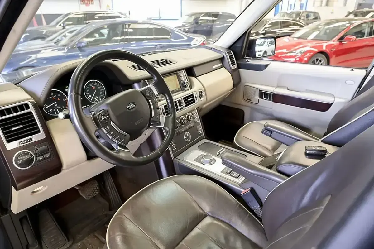 Usado Land Rover Range Rover Vogue 313 CV (230 kW) 2011 Azul SUV