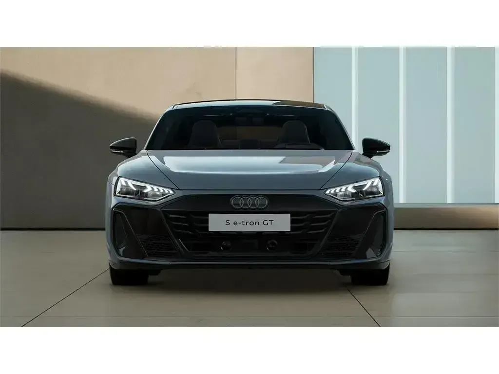 Nuevo Audi e-tron GT quattro 500 kW (680 CV) 2026 Gris Berlina