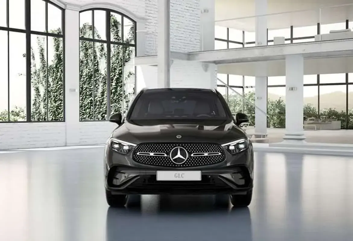 Usado Mercedes GLC200 207 CV (152 kW) 2025 Gris SUV
