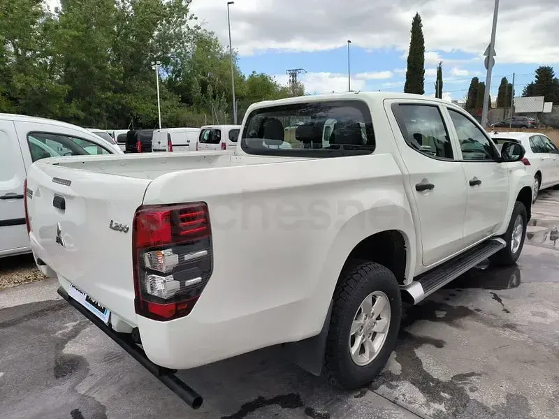 Usado Mitsubishi L200 150 CV (110 kW) 2020 Blanco Pickup/Camioneta