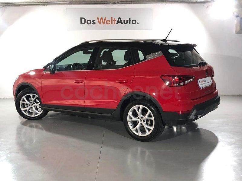 Usado Seat Arona FR 115 CV (84 kW) 2024 Rojo SUV
