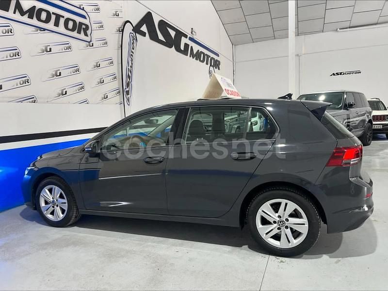Usado VW Golf VIII 115 CV (84 kW) 2022 Negro Berlina
