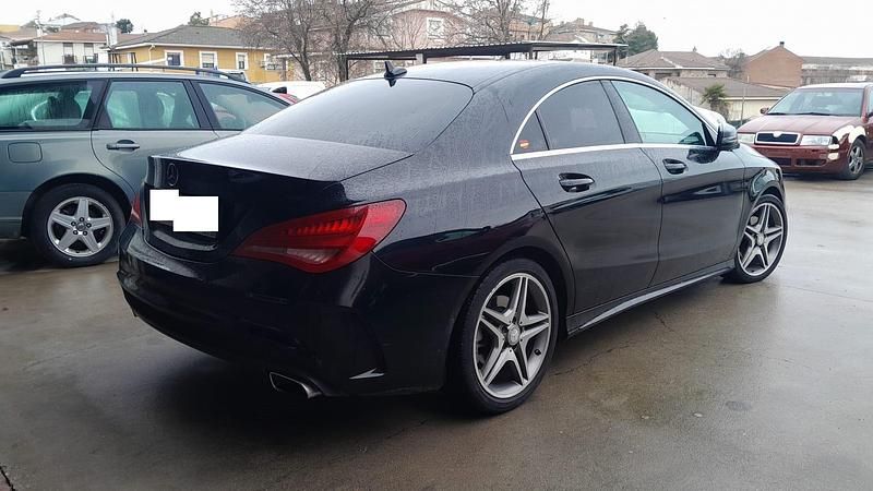 Usado Mercedes CLA200 Executive 136 CV (100 kW) 2016 Negro Berlina