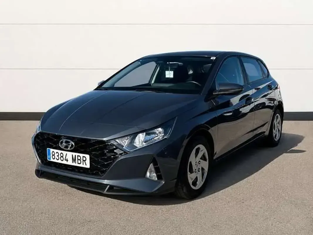 Usado Hyundai i20 101 CV (74 kW) 2022 Gris Utilitario