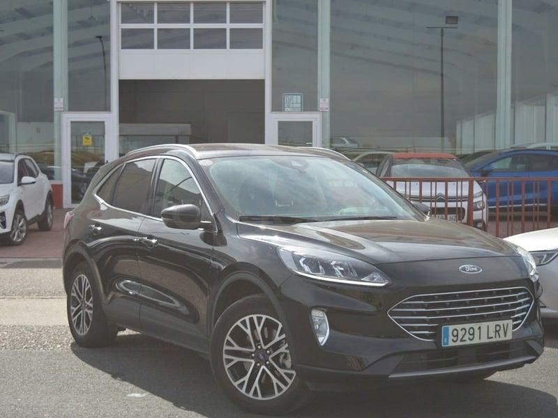 Usado Ford Kuga Titanium 225 HP (165 kW) 2021 Preto SUV