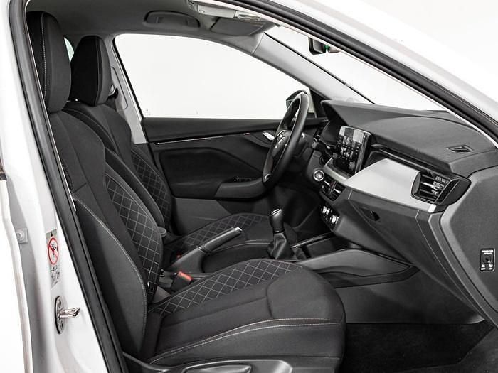 Usado Skoda Kamiq Ambition 110 CV (80 kW) 2021 Blanco SUV