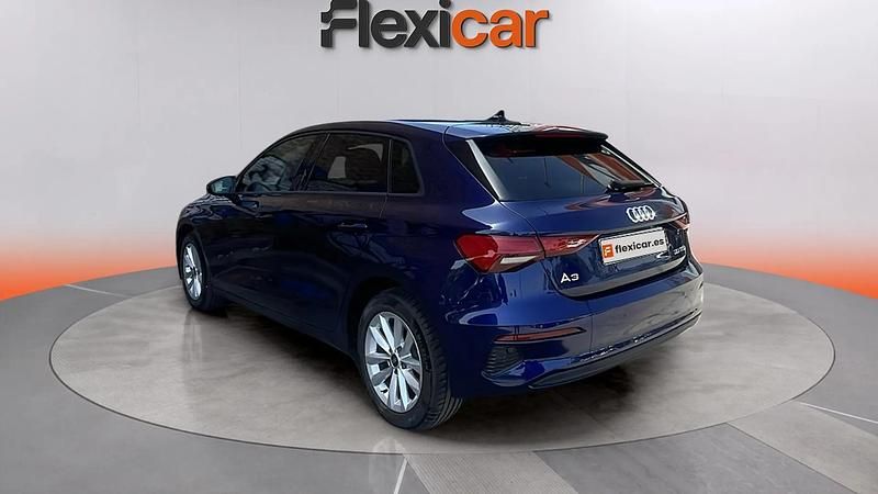 Usado Audi A3 Premium 111 CV (81 kW) 2023 Azul Berlina