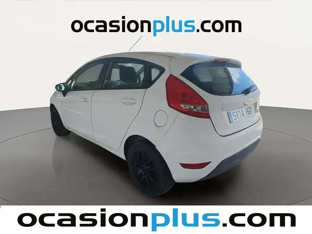 Usado Ford Fiesta Trend 69 CV (50 kW) 2011 Blanco Utilitario
