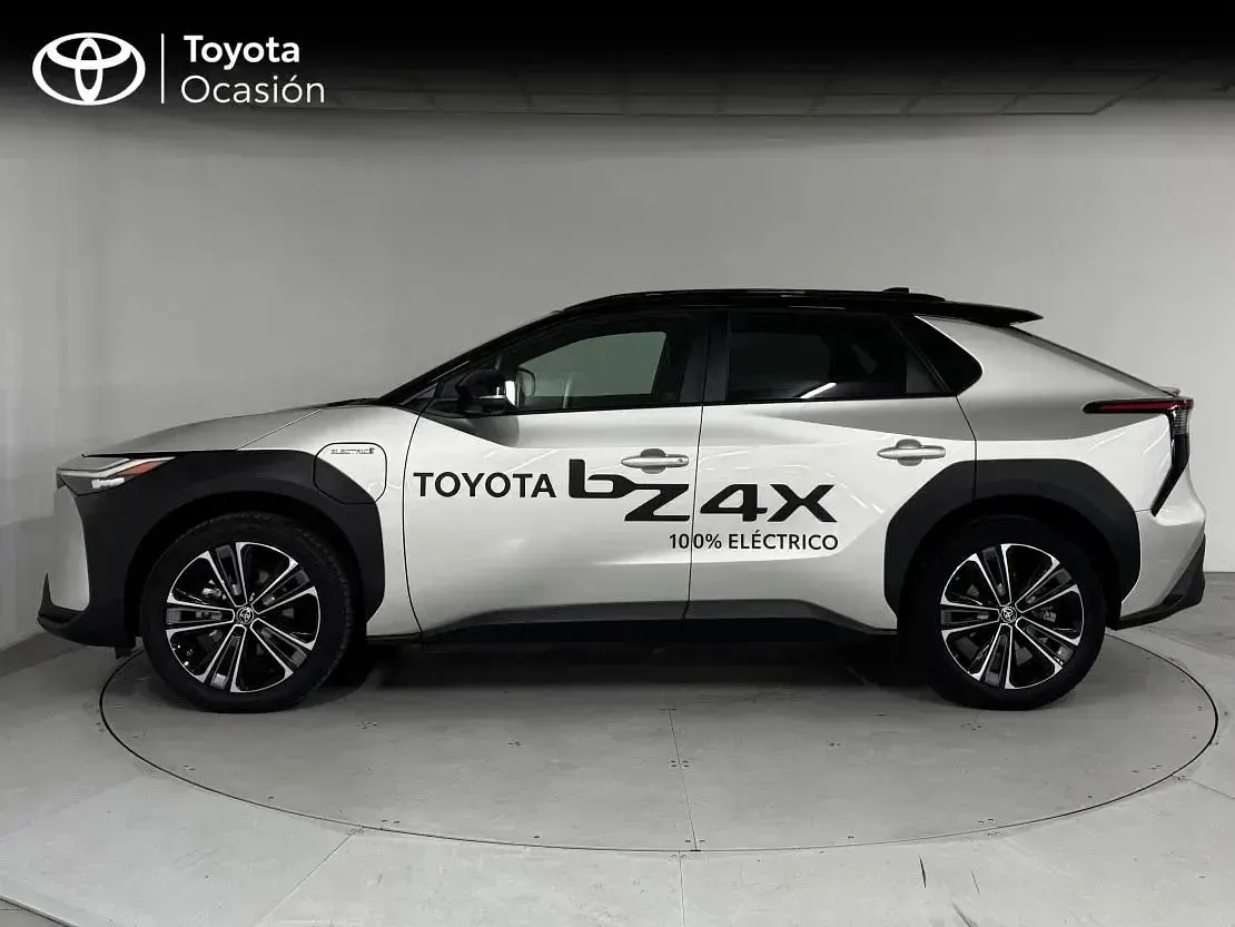 Usado Toyota bZ4X Plus 150 kW (204 CV) 2024 Bit plata polar SUV