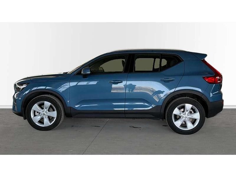 Begagnad Volvo XC40 Core 129 HK (94 kW) 2025 Blå SUV