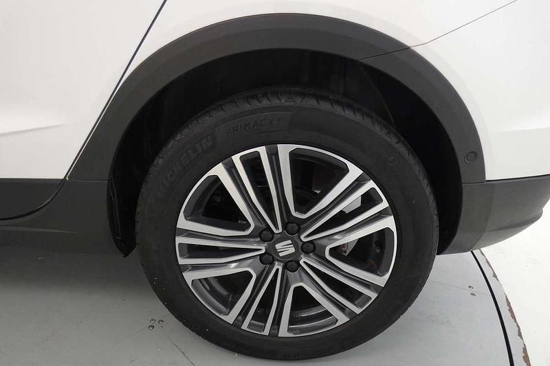 Usado Seat Arona Xperience 110 CV (80 kW) 2022 Blanco SUV