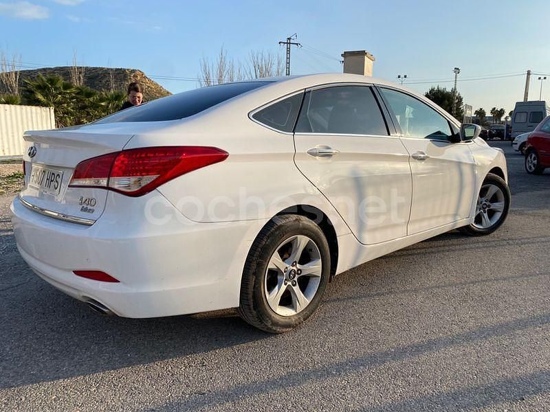 Usado Hyundai i40 115 CV (84 kW) 2013 Blanco Berlina