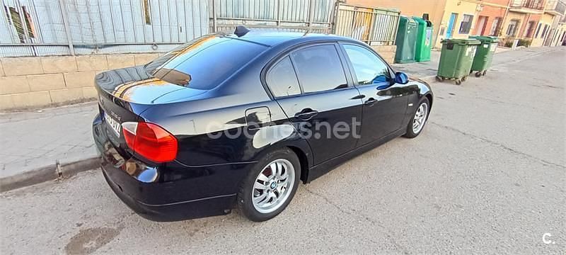 Usado BMW 318 122 CV (89 kW) 2006 Negro Berlina