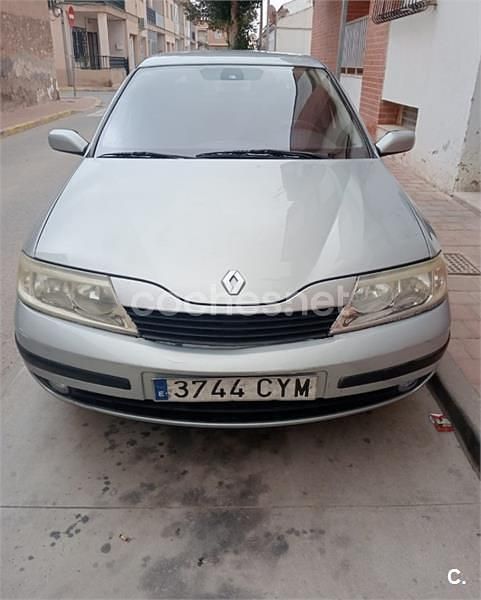 Azul Usado 2004 Renault Laguna II Initiale Berlina | 2200 € (Precio justo) - Imagen 1/4
