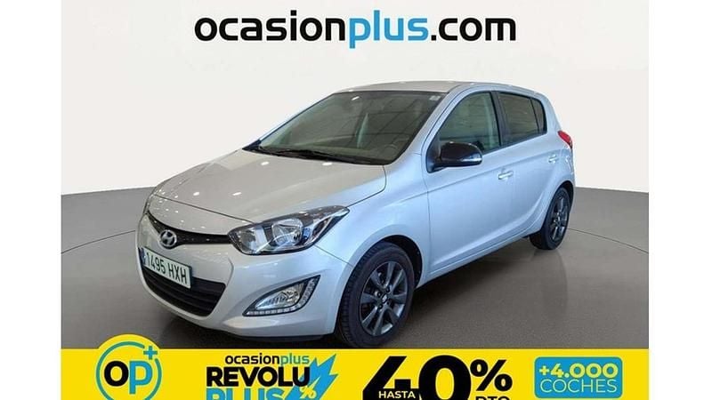 Usado Hyundai i20 GO! 85 CV (62 kW) 2014 Plateado Utilitario