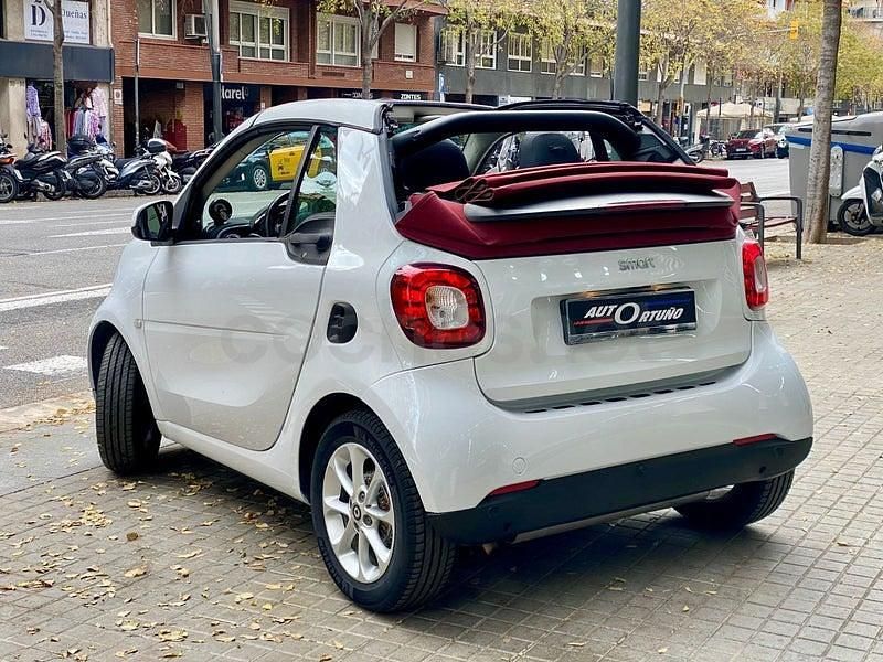Usado Smart ForTwo Cabrio Passion 71 CV (52 kW) 2016 Blanco Descapotable