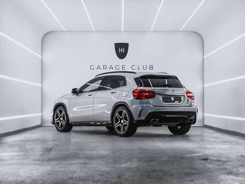 Usado Mercedes GLA220 AMG line 170 CV (125 kW) 2014 Gris SUV