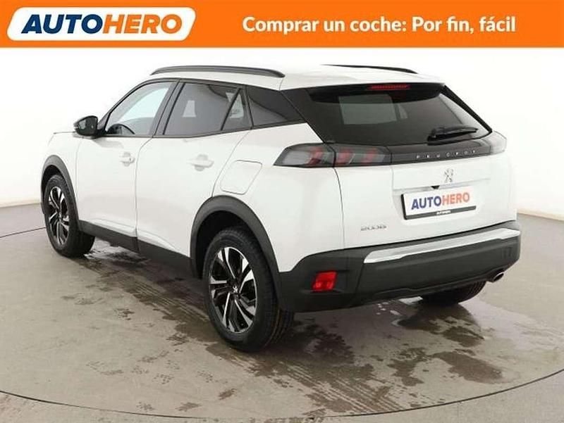 Usado Peugeot 2008 Allure 131 CV (96 kW) 2021 Blanco SUV