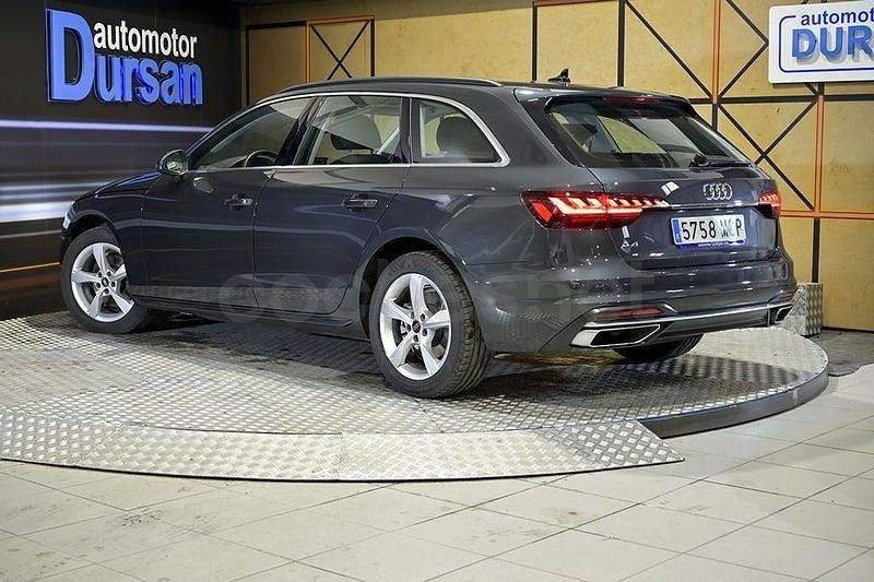 Usado Audi A4 Advanced Plus 163 CV (119 kW) 2022 Negro Familiar