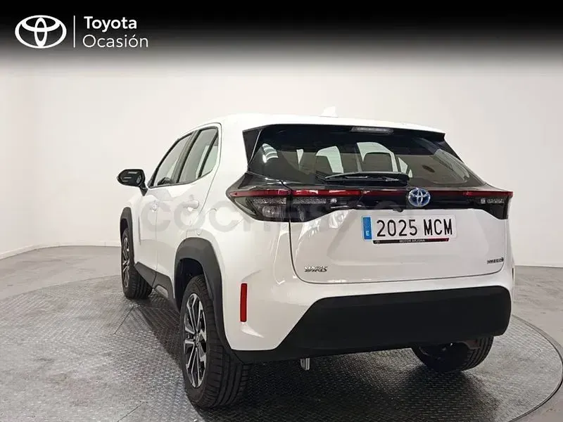 Usado Toyota Yaris Cross Active 116 CV (85 kW) 2022 Blanco SUV