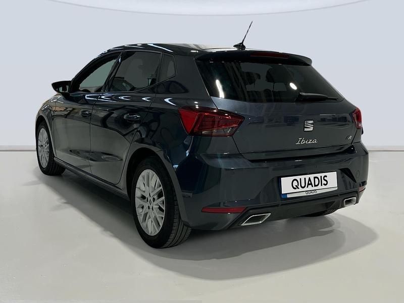 Usado Seat Ibiza FR 110 CV (80 kW) 2022 Gris Utilitario