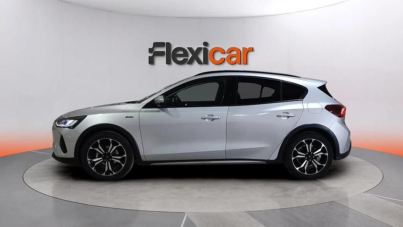 Begagnad Ford Focus ST-Line 155 HK (114 kW) 2022 Grå Sedan