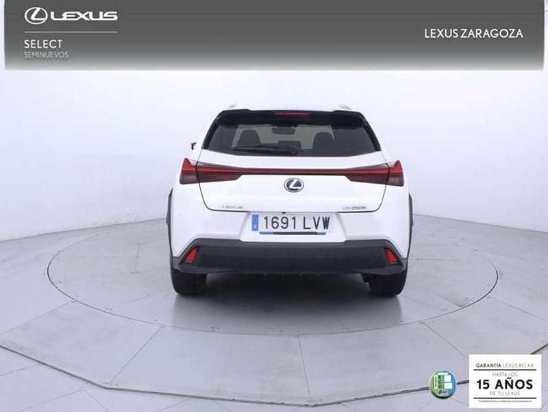 Usado Lexus UX 250h Business Edition 184 CV (135 kW) 2022 Blanco SUV