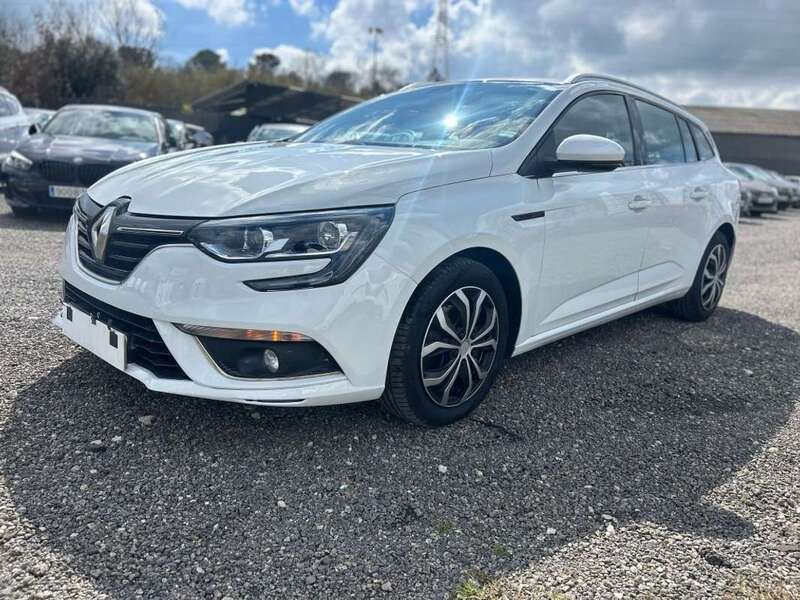 Blanco Usado 2020 Renault Mégane IV Intens Utilitario | 9950 € (Precio justo) - Imagen 1/4