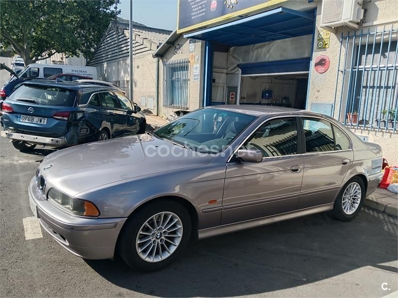 Usado BMW 530 184 CV (135 kW) 2001 Gris / plata Berlina
