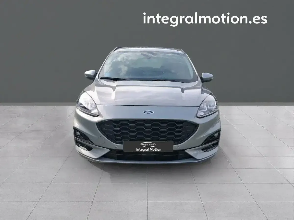 Usado Ford Kuga ST-Line X 190 CV (139 kW) 2024 Gris SUV