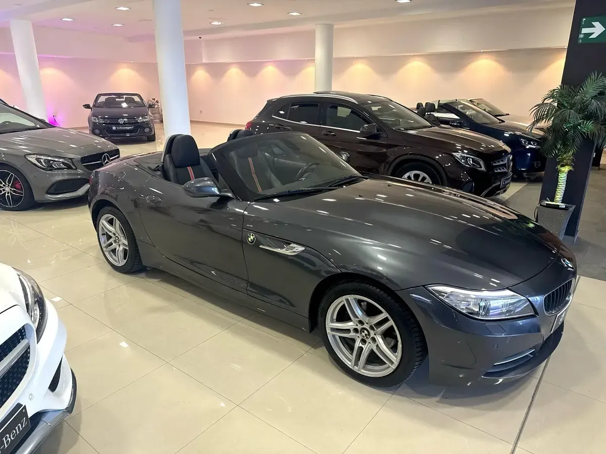 Usado BMW Z4 Comfort Edition 156 CV (114 kW) 2013 Gris Descapotable