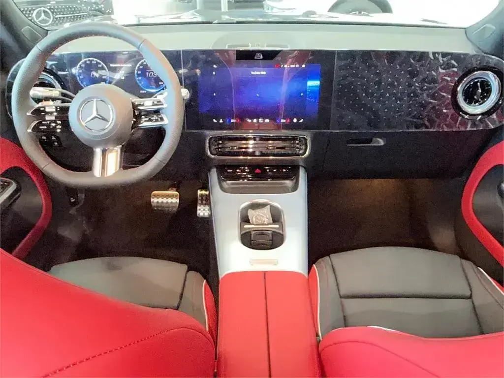 Usado Mercedes GLB250 200 kW (272 CV) 2026 Negro SUV