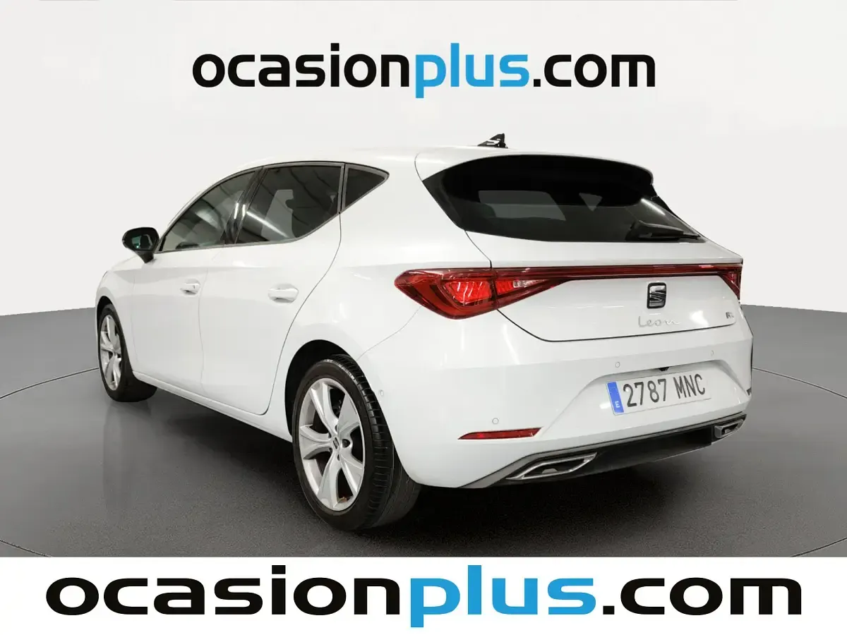 Usado Seat Leon FR 150 CV (110 kW) 2024 Blanco Utilitario