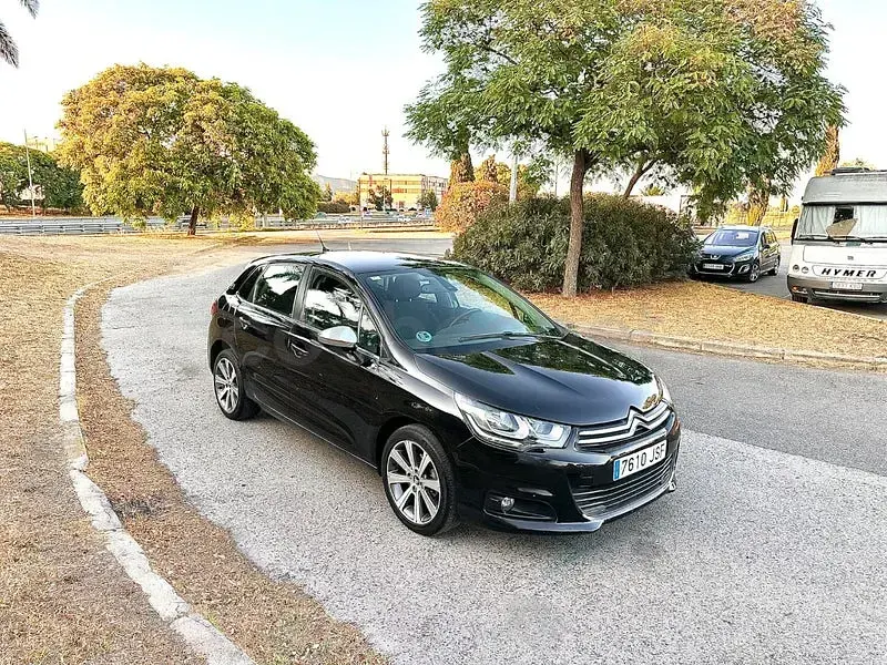 Usado Citroën C4 Feel 130 CV (95 kW) 2017 Negro Berlina