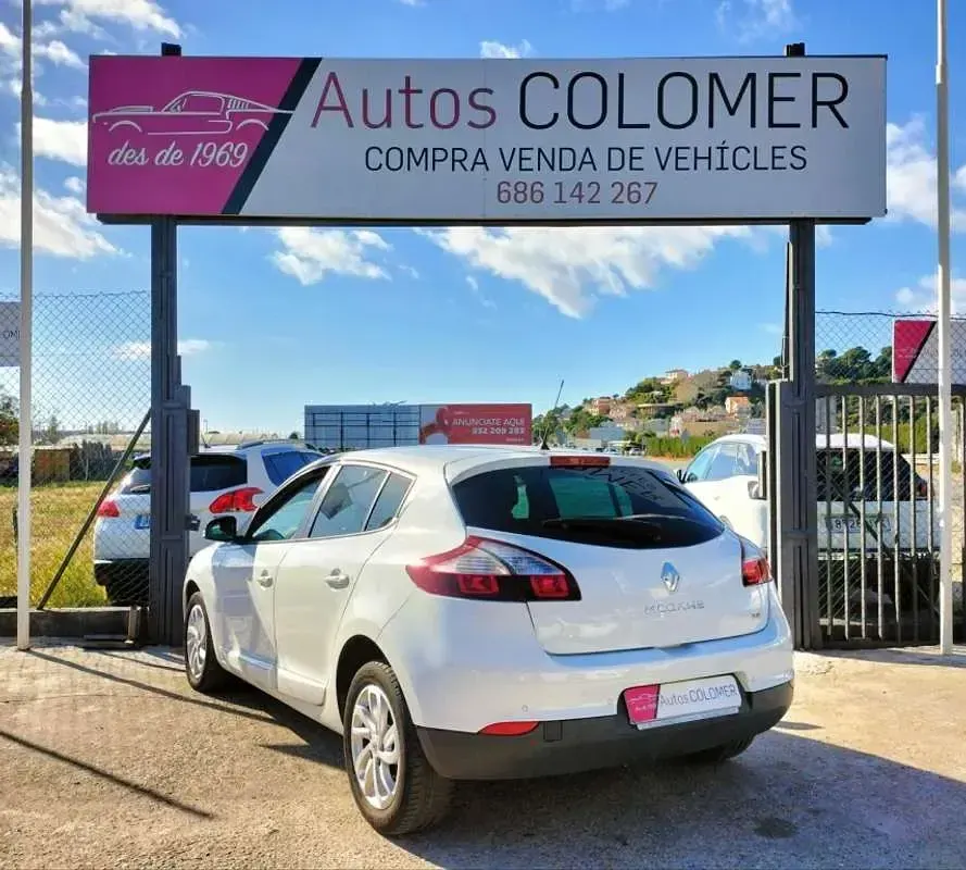 Usado Renault Mégane Intens 116 CV (85 kW) 2015 Blanco Utilitario