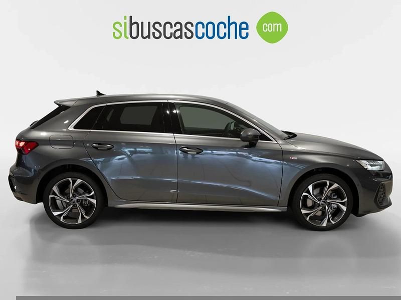 Usado Audi A3 Sportback e-tron S-Line 204 CV (150 kW) 2025 Gris/plata Utilitario
