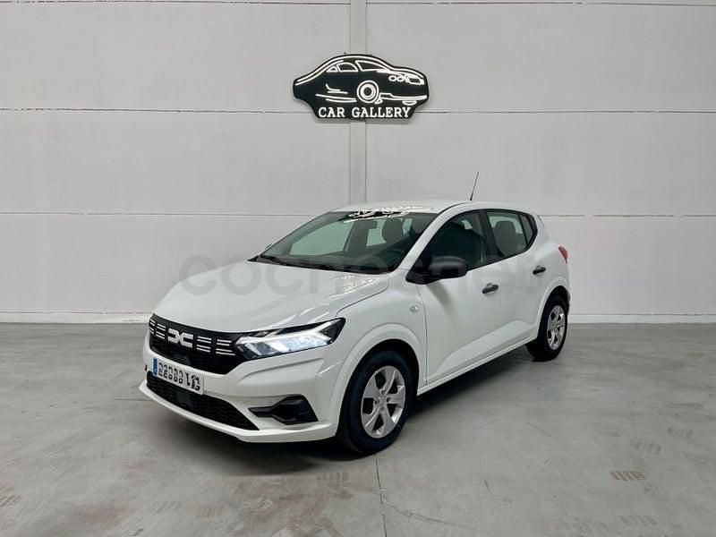 Usado Dacia Sandero Comfort 101 CV (74 kW) 2021 Blanco Berlina